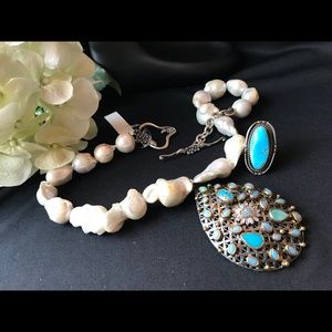 Turquoise’s necklace